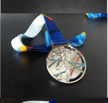 HUY CHƯƠNG FOOTBALL 1