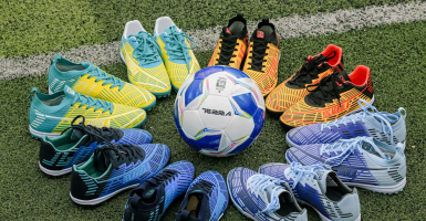 Cách chọn giày bóng đá giúp tăng cường kiểm soát bóng